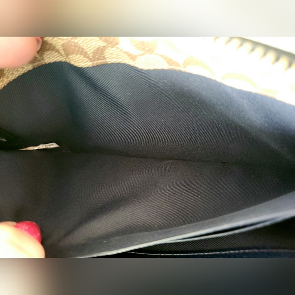 ***SOLD***COACH Crossgrain Accordion Zip Around Signature Navy Leather Wallet - Picture 10 of 12